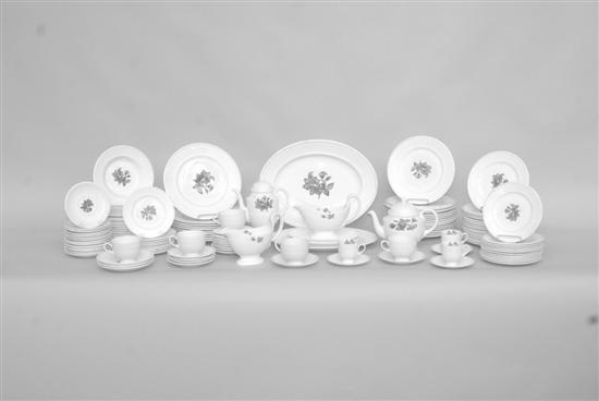 Appraisal: AN EXTENSIVE WEDGEWOOD DINNER SERVICE