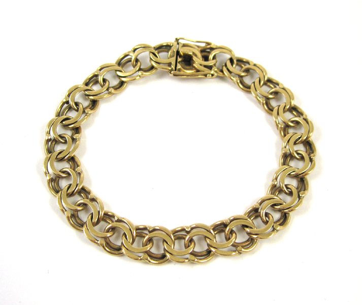 Appraisal: FOURTEEN KARAT YELLOW GOLD CHAIN BRACELET measuring inches in length