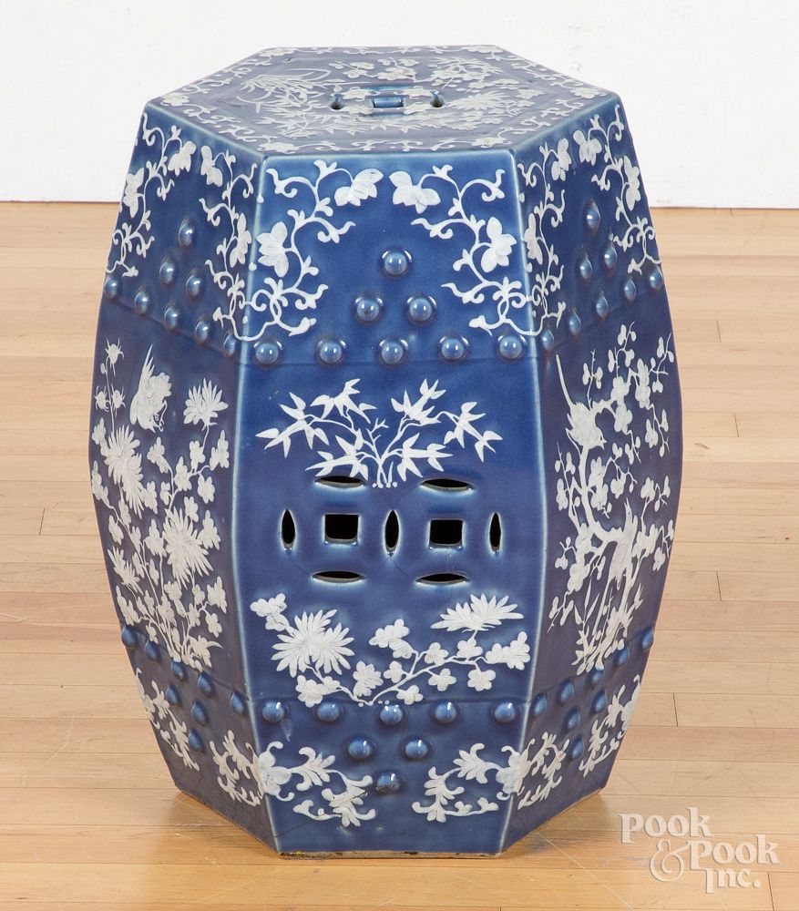 Appraisal: Chinese blue and white porcelain garden seat Chinese blue and