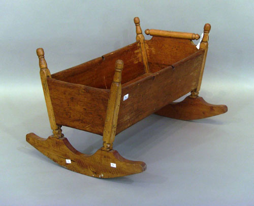 Appraisal: Pine cradle th c