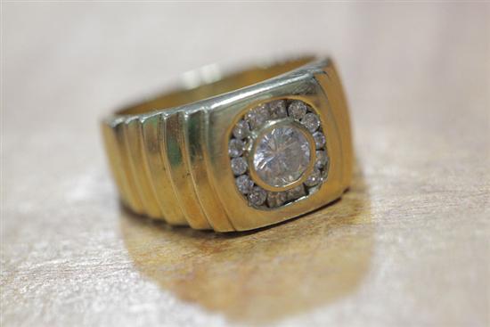 Appraisal: MAN'S GOLD RING Marked '' KP plumb '' with a