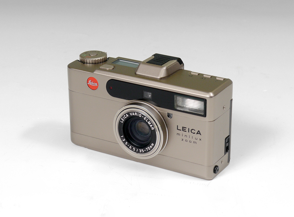 Appraisal: LEICA MINILUX ZOOM CAMERA mm film camera with the Vario-Elmar