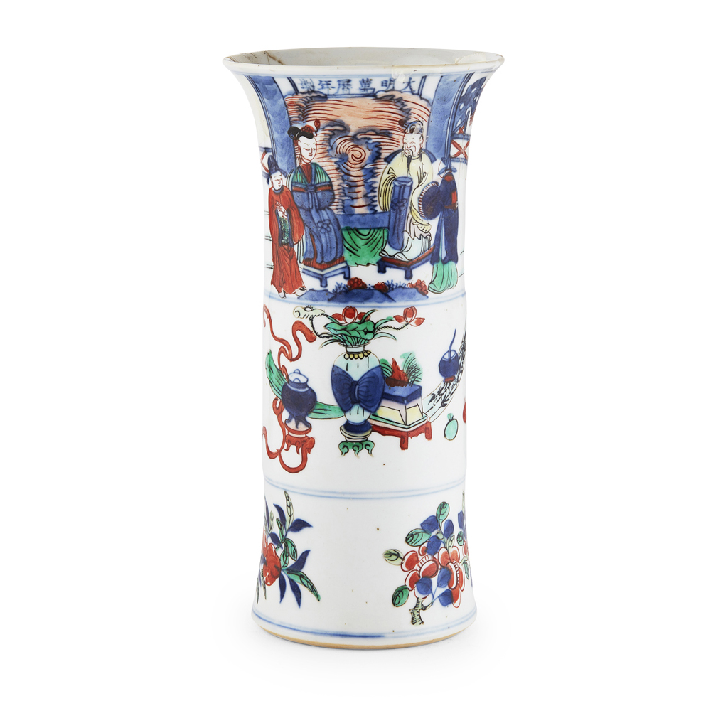 Appraisal: WUCAI SLEEVE VASE QING DYNASTY TH CENTURY with a gently