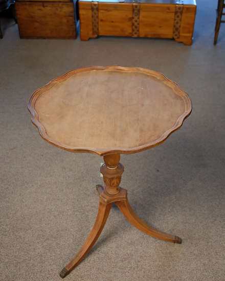 Appraisal: Small Piecrust Table Legs with Brass Feet Finish Stripped off