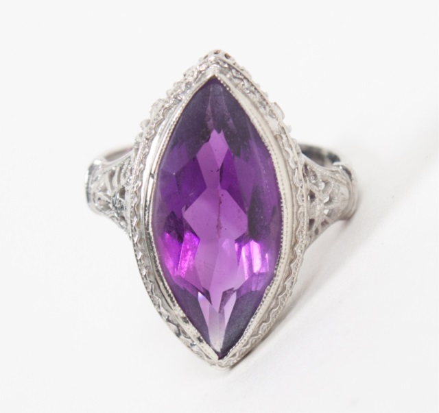 Appraisal: Lady's K white gold and amethyst ring faceted marquise stone