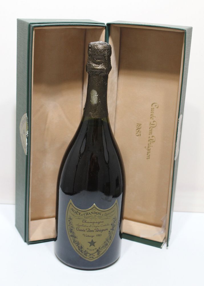 Appraisal: Cuvee Dom Perignon w Box Cuvee Dom Perignon w Box