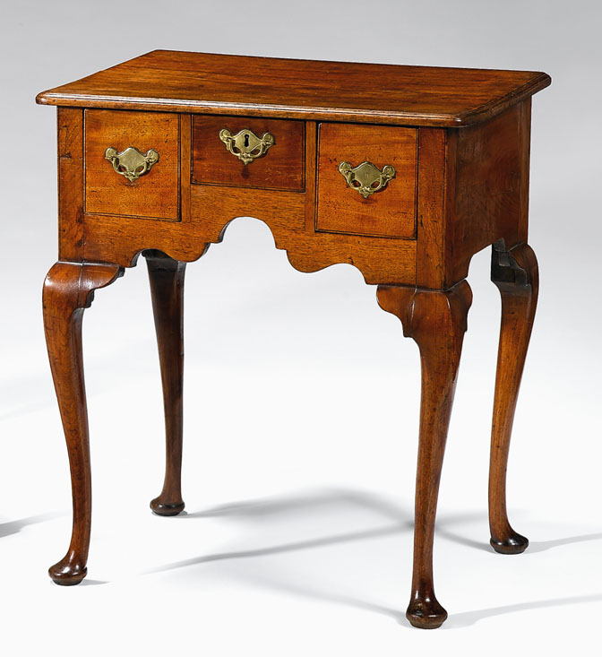 Appraisal: George I walnut dressing table circa Of diminutive proportions the