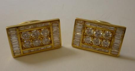 Appraisal: A PAIR OF DIAMOND CUFFLINKS the ct gold panels each