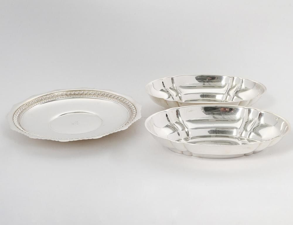 Appraisal: GROUP OF THREE STERLING SILVER ARTICLES Comprising a dish by