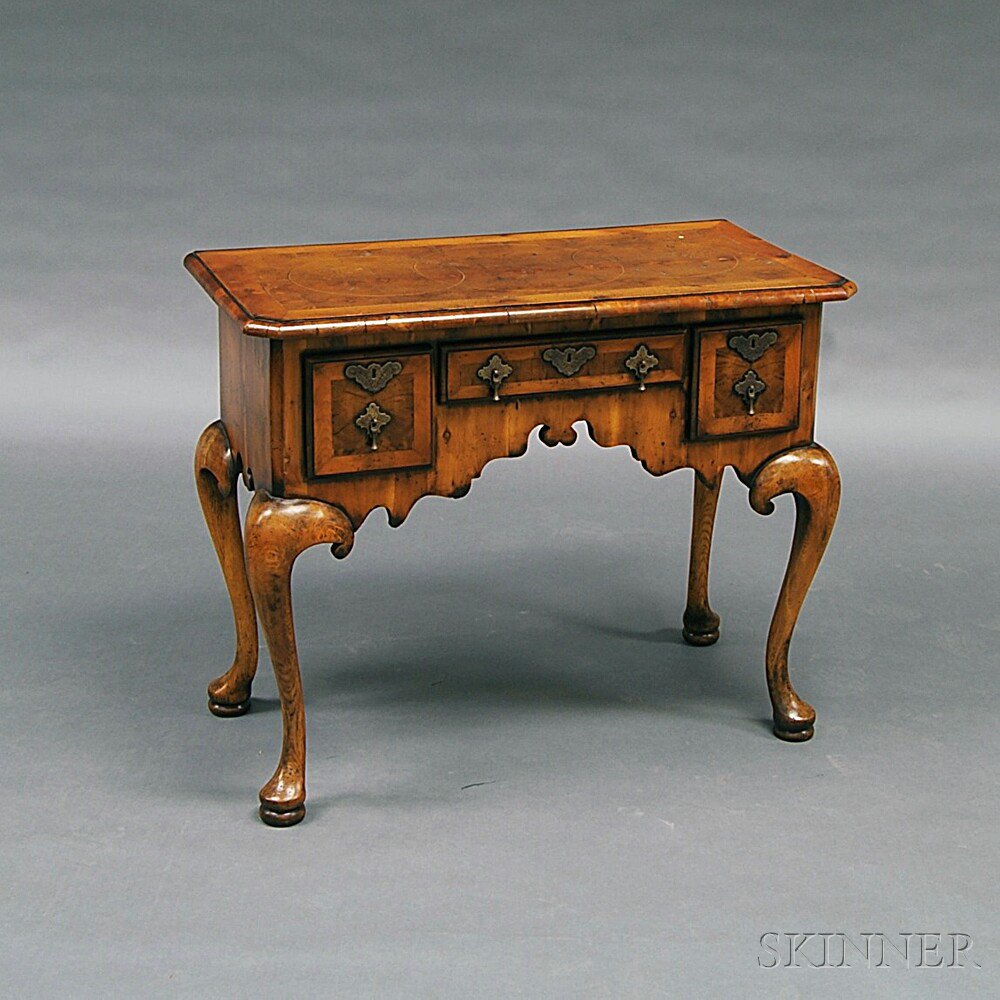 Appraisal: Queen Anne-style Inlaid Fruitwood Veneer and Oak Dressing Table the