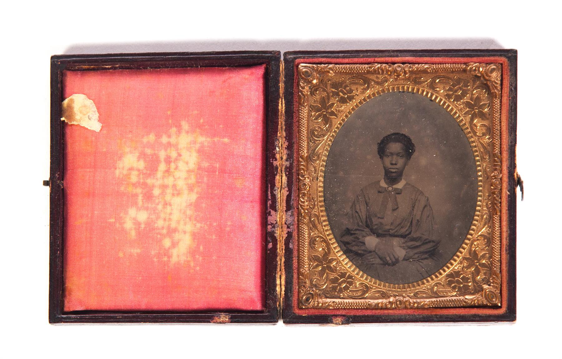 Appraisal: TIN TYPE OF AFRICAN AMERICAN WOMAN American nd half- th