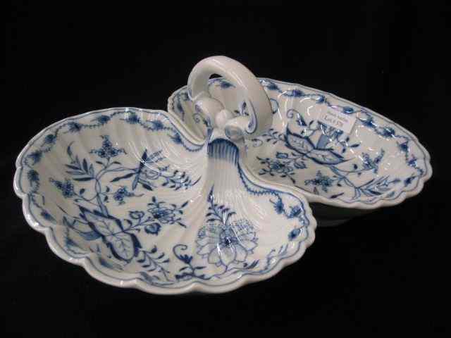 Appraisal: Meissen Porcelain ''Blue Onioin'' Serving Dish center handle shell shape