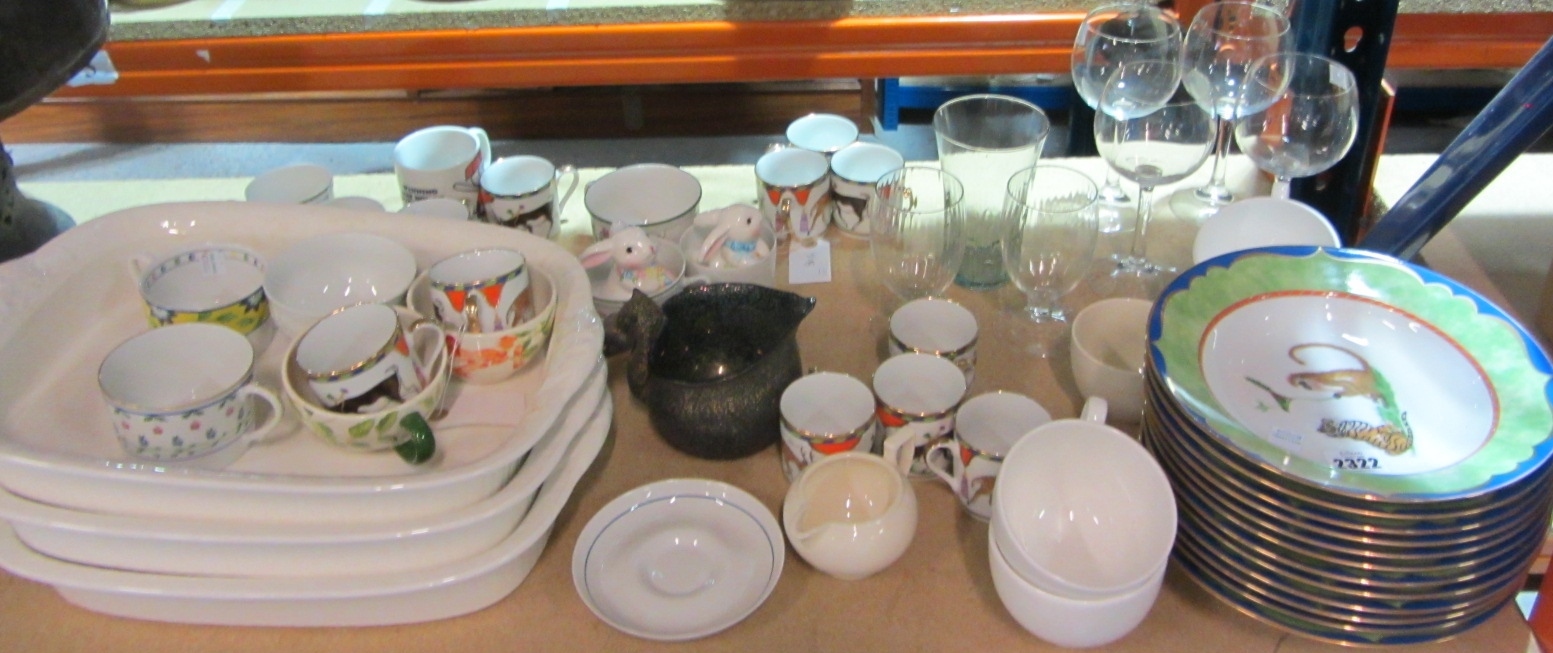 Appraisal: Porcelain and glass including a set of plates and coffee