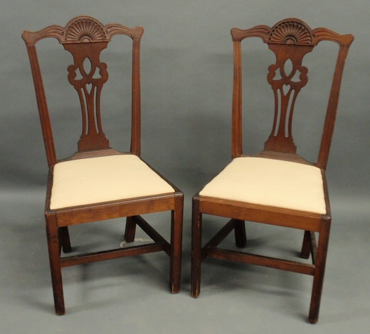 Appraisal: Pair of side chairs New England Chippendale c with pierced