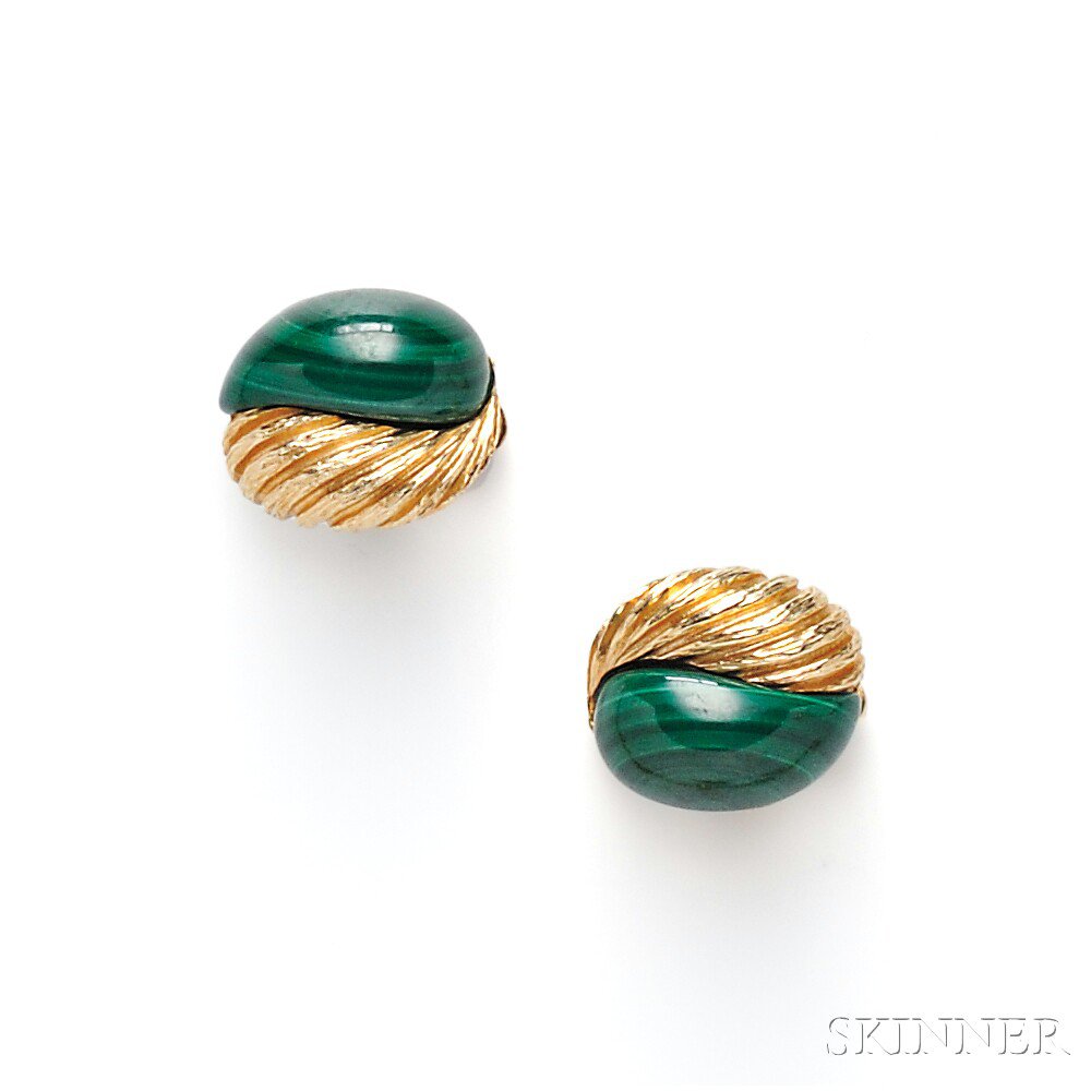 Appraisal: kt Gold and Malachite Cuff Links each designed as a