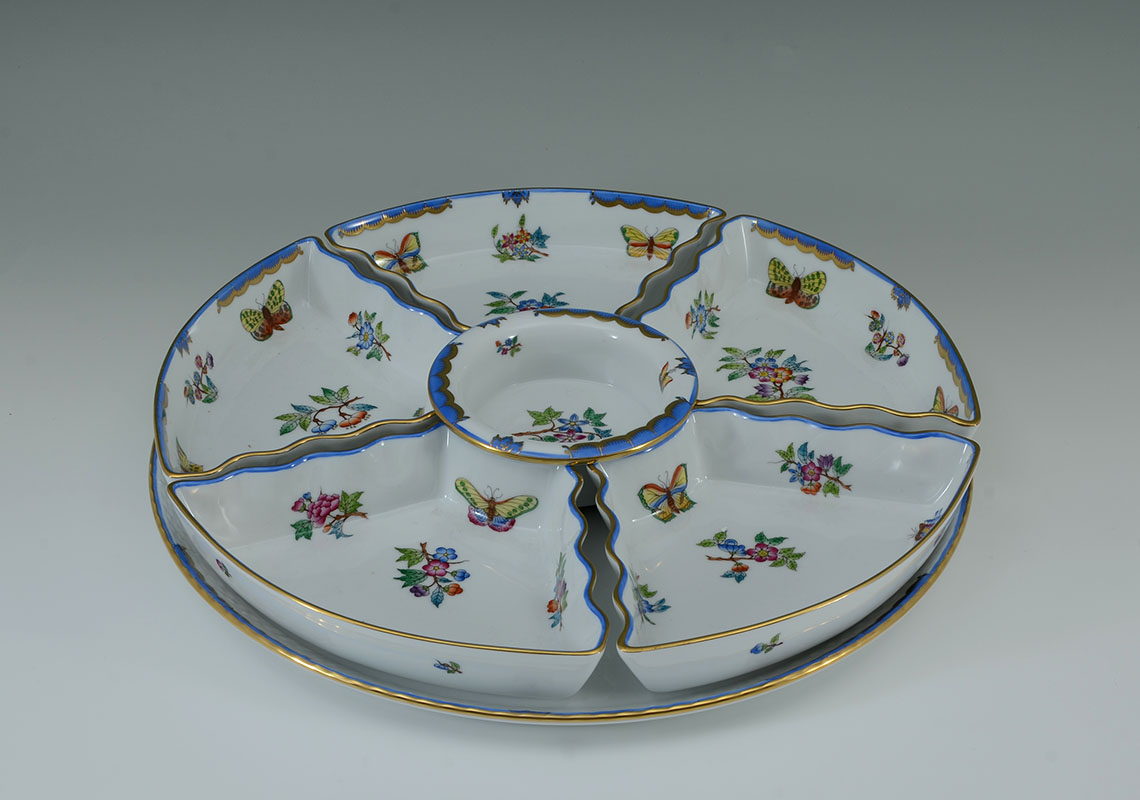 Appraisal: HEREND VICTORIA BLUE HORS D'OEUVRE SET piece hor d'oevre set