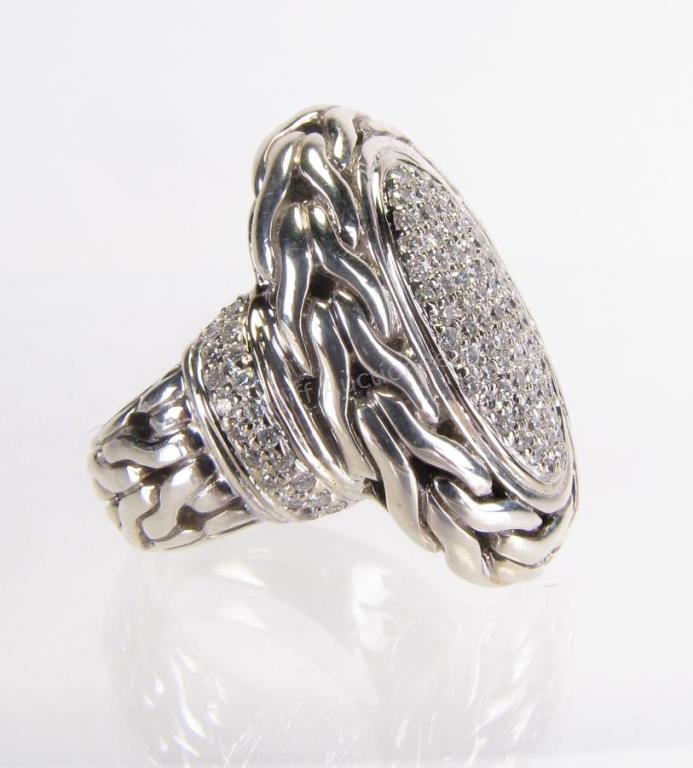 Appraisal: A John Hardy sterling silver carved chain ring with oval