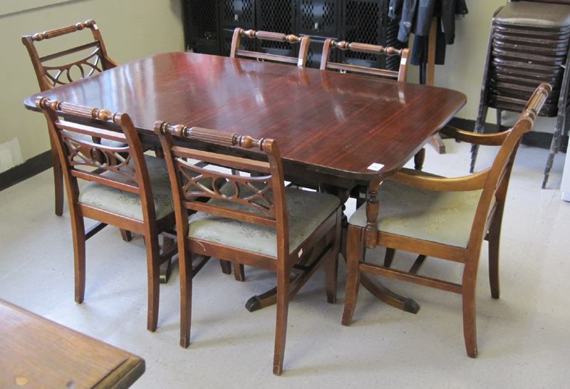 Appraisal: FEDERAL STYLE MAHOGANY DINING TABLE SIX CHAIRS AND THREE LEAVES