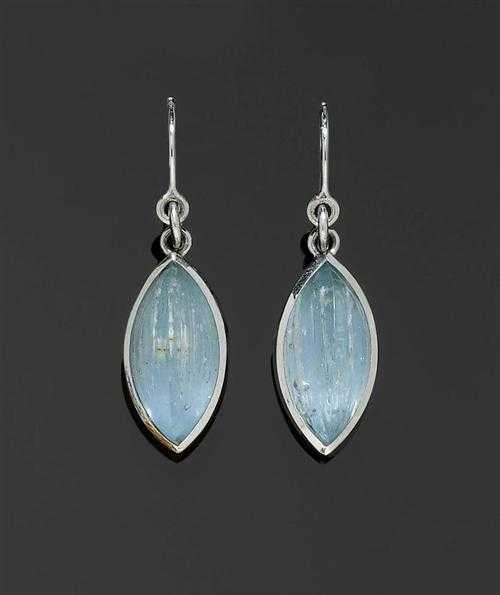 Appraisal: AQUAMARINE PENDANT EARRINGS White gold Elegant earrings each with navette-shaped