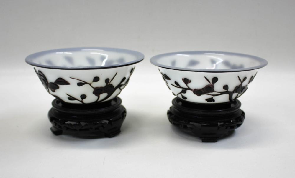 Appraisal: PAIR CHINESE PEKING CAMEO GLASS BOWLS circular form featuring with