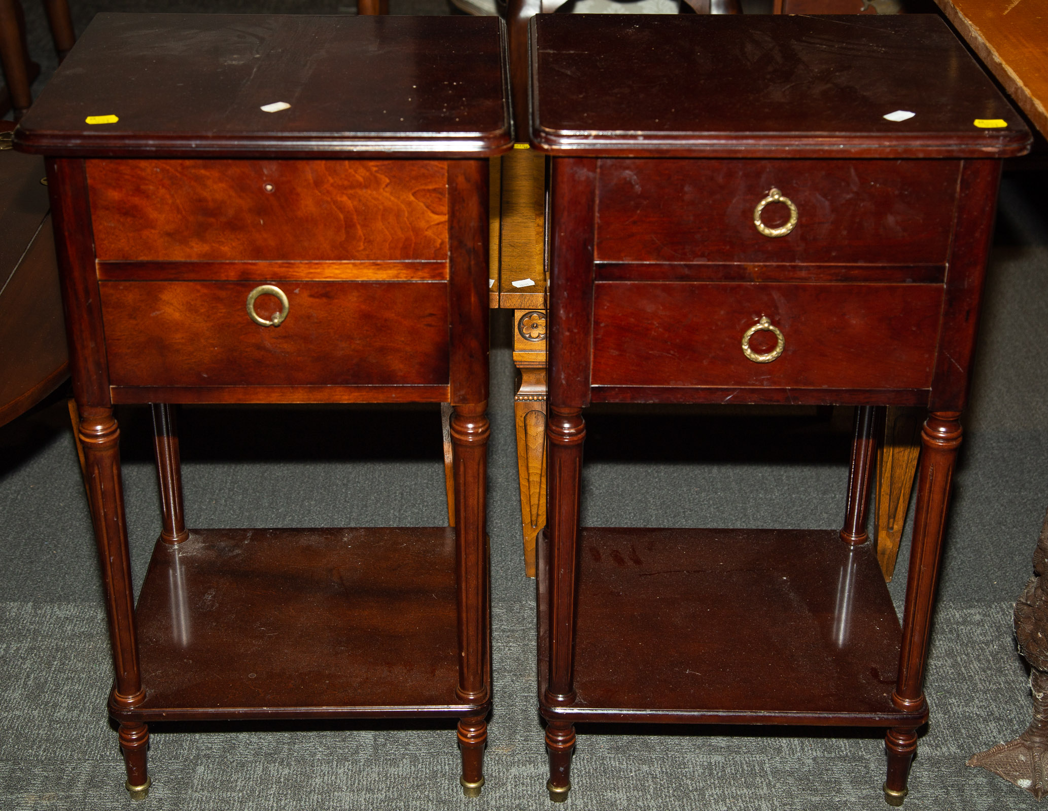 Appraisal: A PAIR OF MAHOGANY NIGHT STANDS in H in W