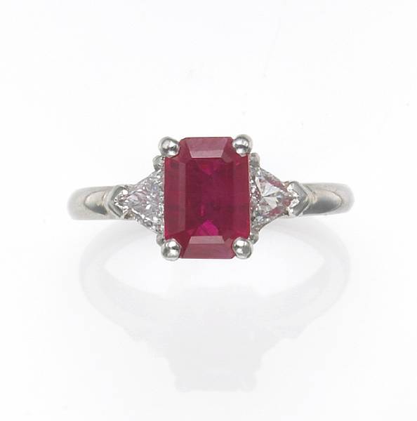 Appraisal: A ruby diamond and platinum ring ruby weighing an estimated