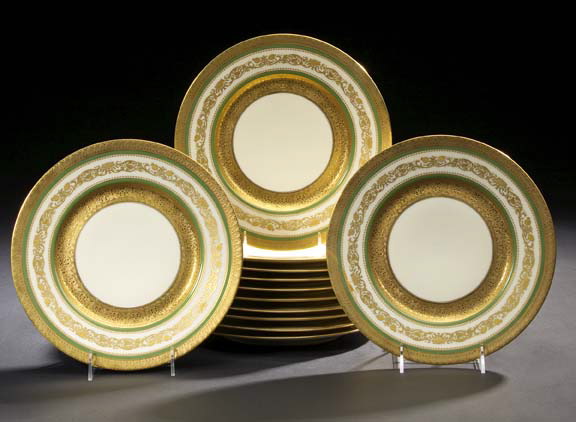 Appraisal: Set of Twelve Black Knight Hohenberg Richly Gilded Green-Banded Ivory