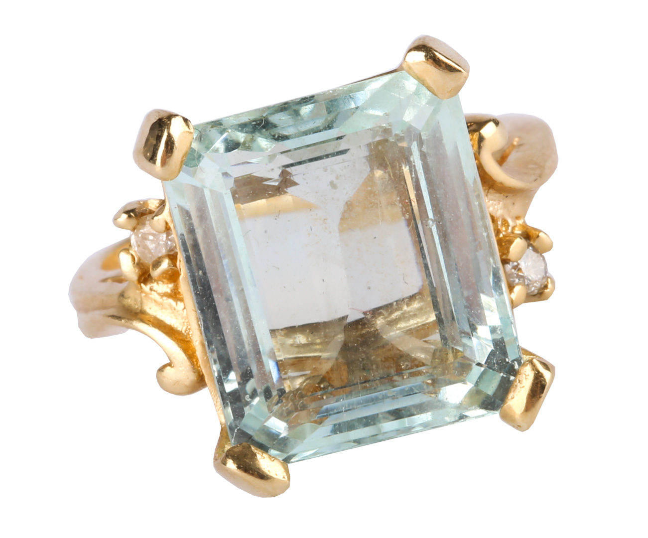 Appraisal: An Aquamarine Ring in K Yellow Gold K over carat