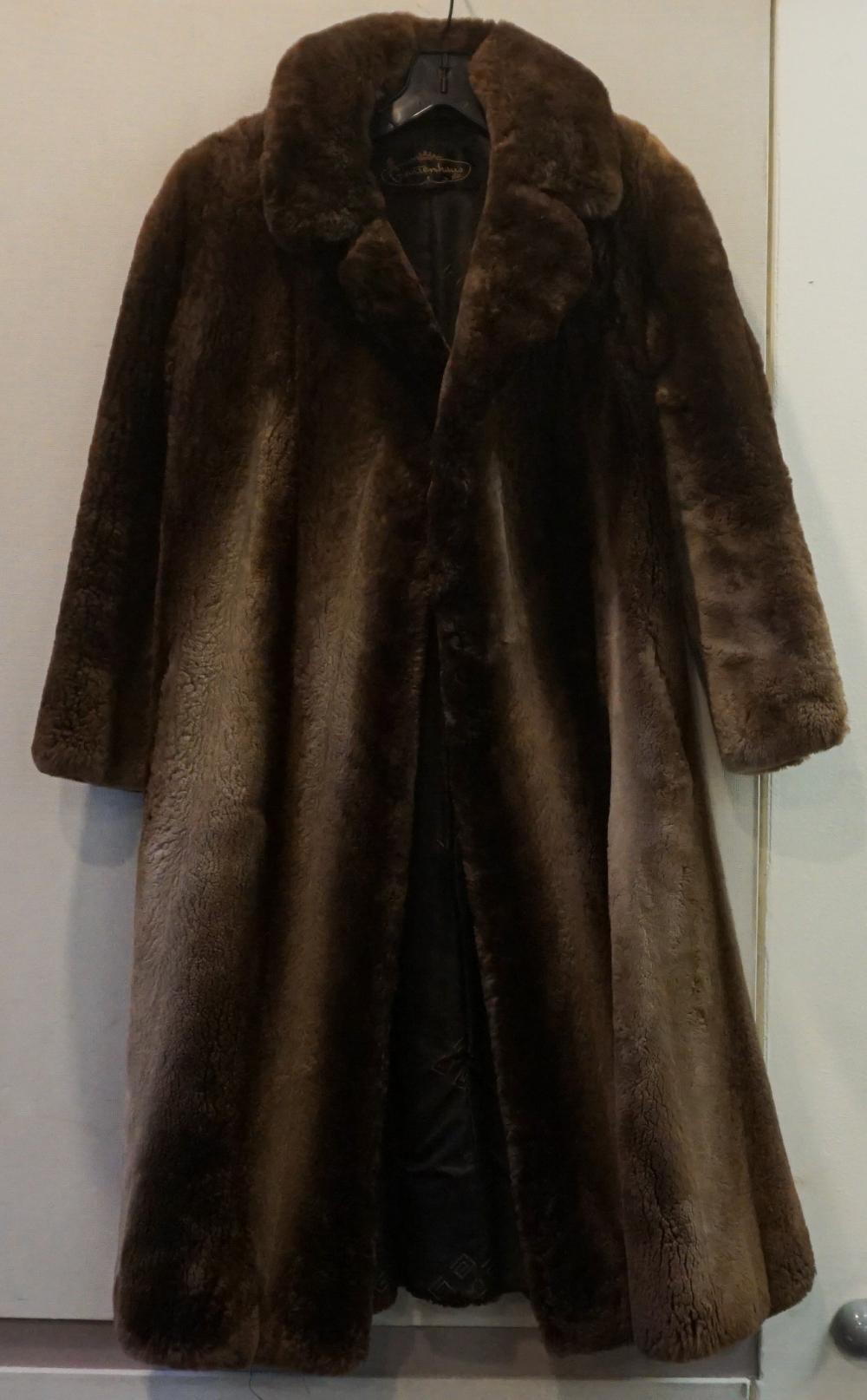 Appraisal: Gartenhaus Sheared Beaver Fur Coat Dimensions are as follows Pit