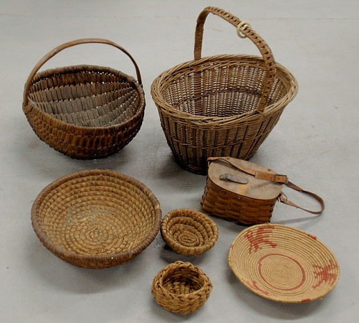 Appraisal: Seven rye straw and splintwood baskets