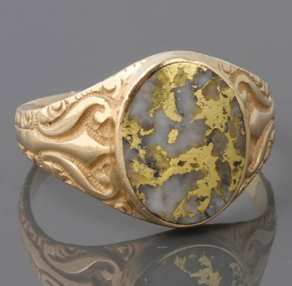 Appraisal: A gold in quartz and gold ring