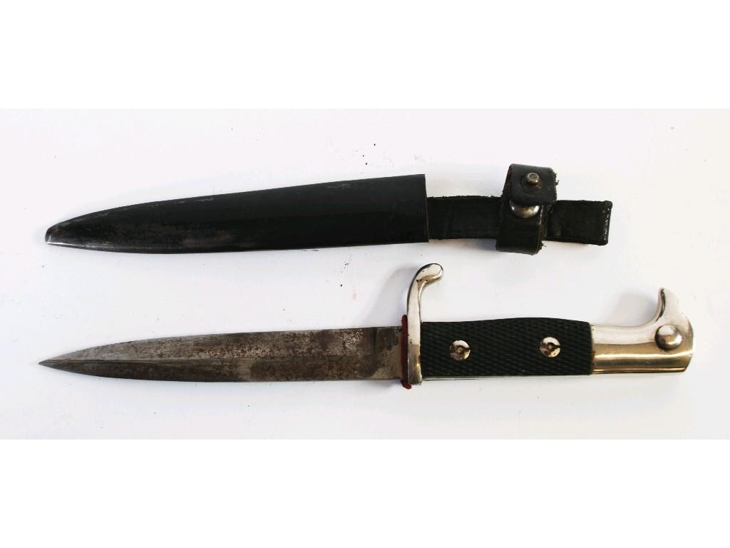 Appraisal: THIRD REICH PROBABLY STANDARD ISSUE TRENCH KNIFE with black chequered