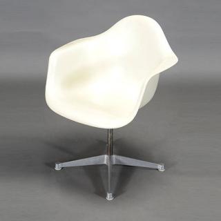 Appraisal: Charles Ray Eames White Swivel Base Arm Chair Length inches