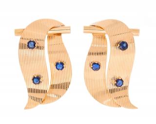 Appraisal: A Pair of Retro Yellow Gold and Sapphire Dress Clip