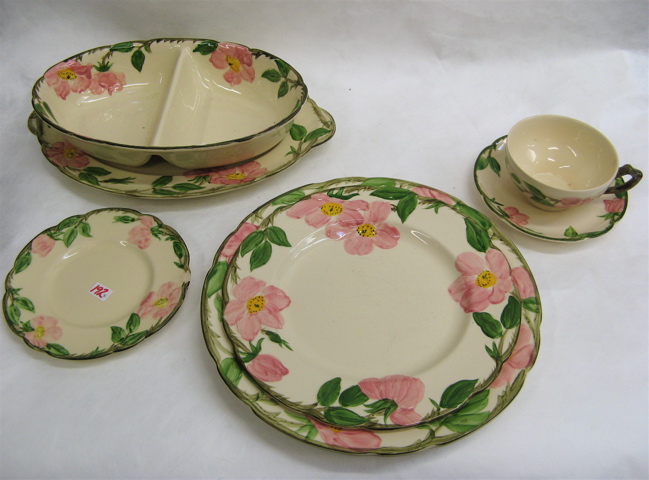 Appraisal: SET OF AMERICAN FRANCISCAN POTTERY DINNERWARE pieces in the Desert