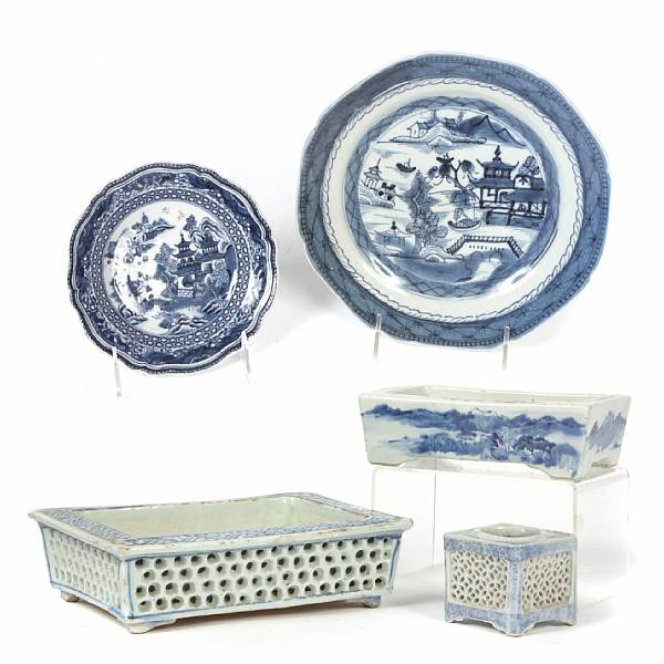 Appraisal: An associated group of blue and white and European and