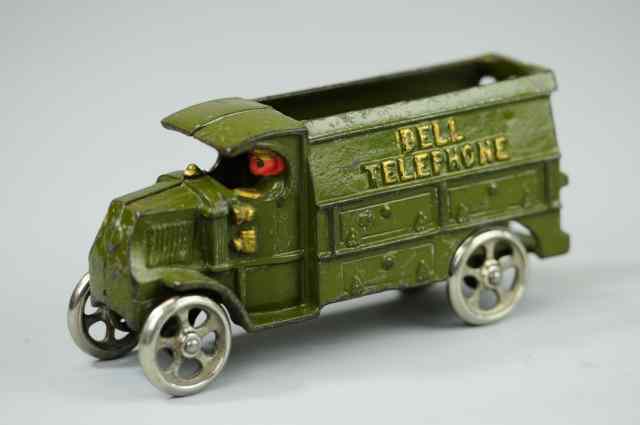 Appraisal: BELL TELEPHONE TRUCK Hubley cast iron painted in olive green