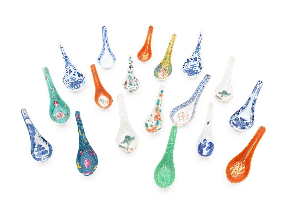 Appraisal: Eighteen Chinese Porcelain Spoons Longest length in cm Eighteen Chinese