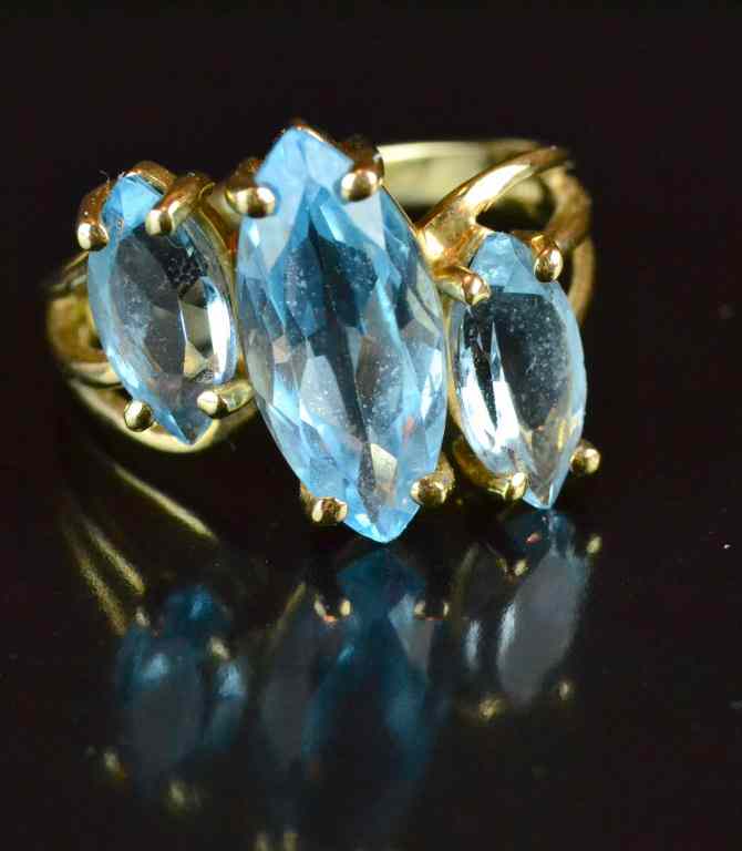 Appraisal: K Gold And Blue Topaz Ladies RingFeaturing three large marquise