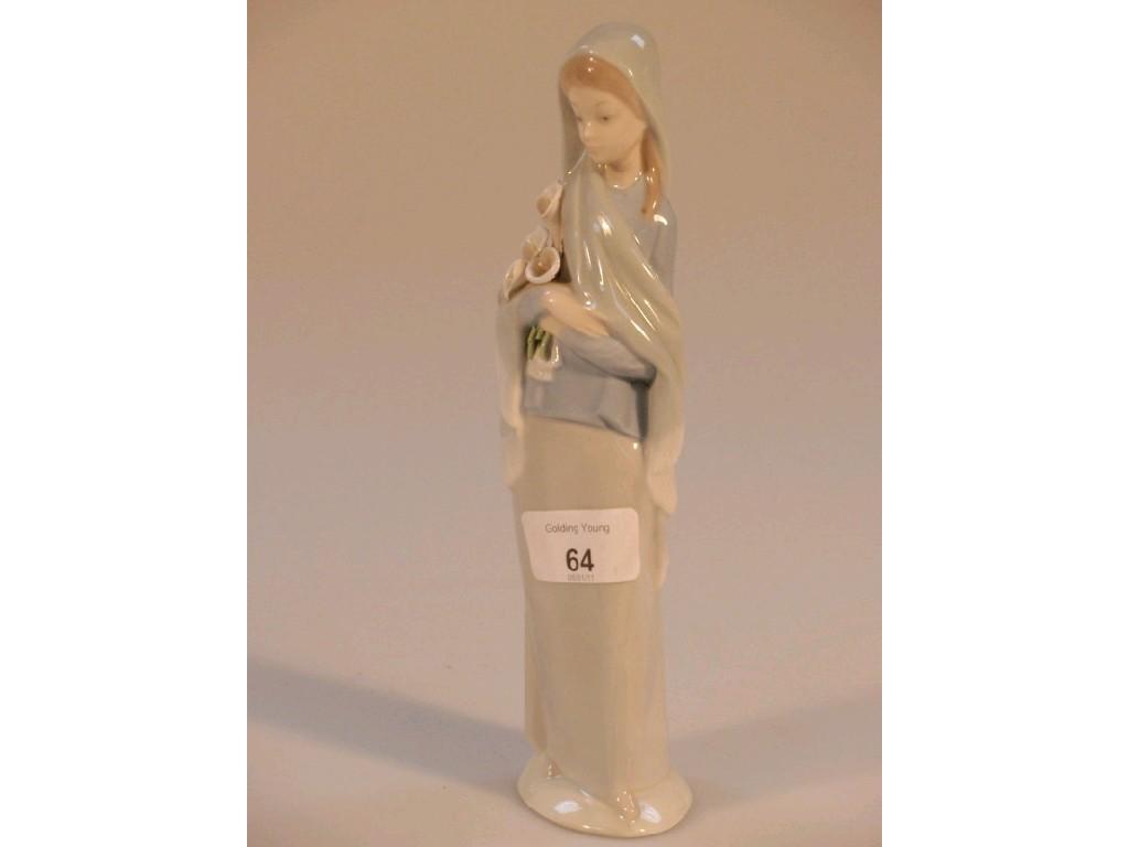 Appraisal: A Lladro figure of a robed lady with flowers cm