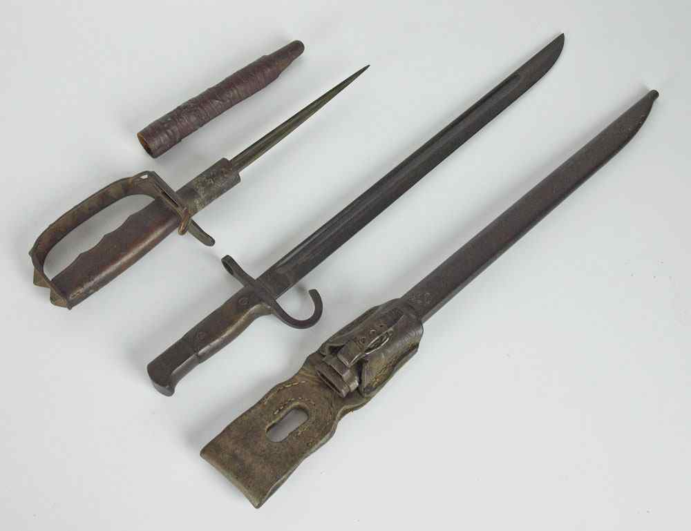 Appraisal: PIECE WWI KNUCKLE DUSTER TRENCH KNIFE BAYONET To include Model