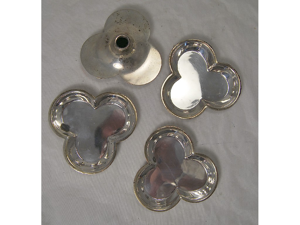 Appraisal: Three silver trefoil-shaped bonbon dishes etc approx ozs