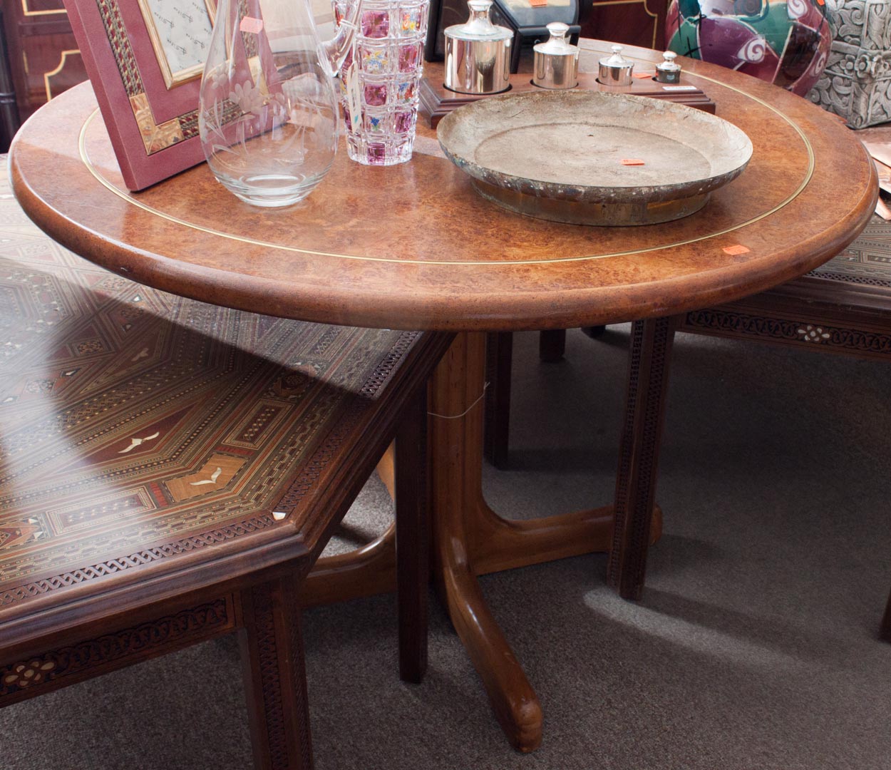 Appraisal: Round dinette table