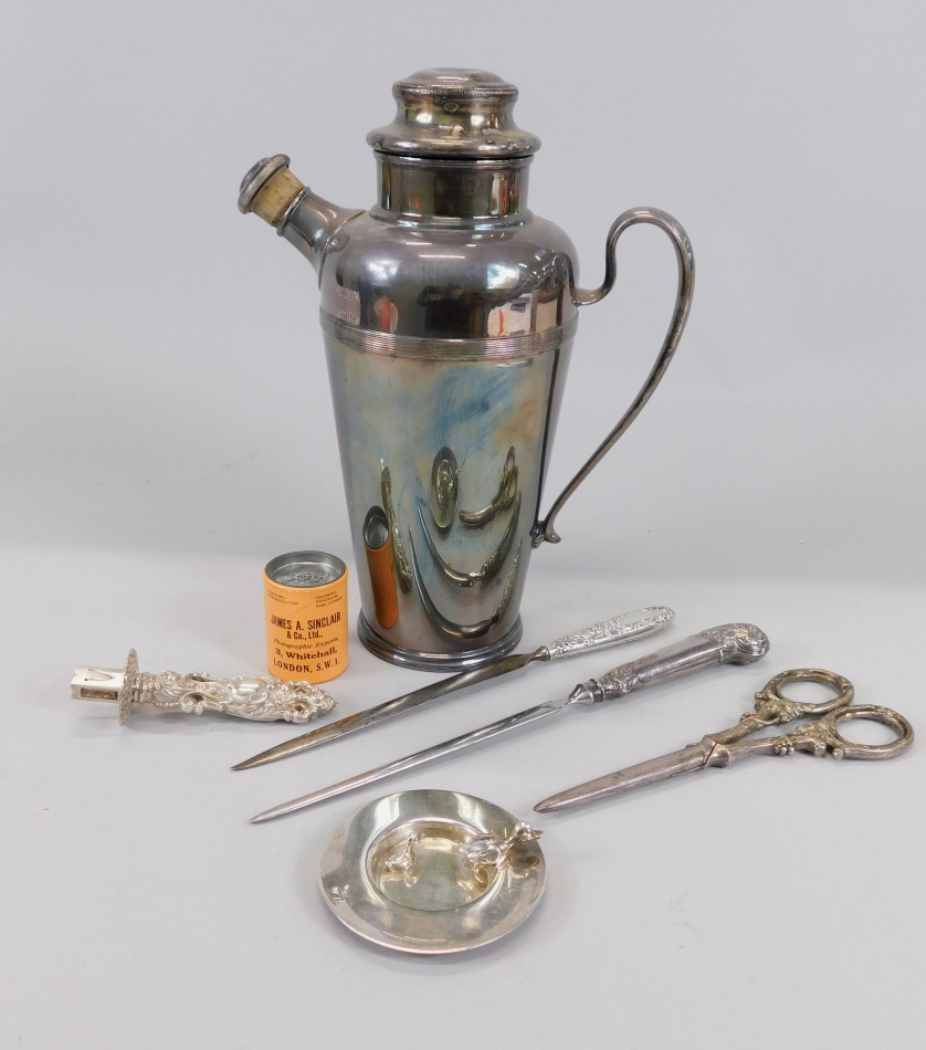 Appraisal: A collection of small silver and plate to include a