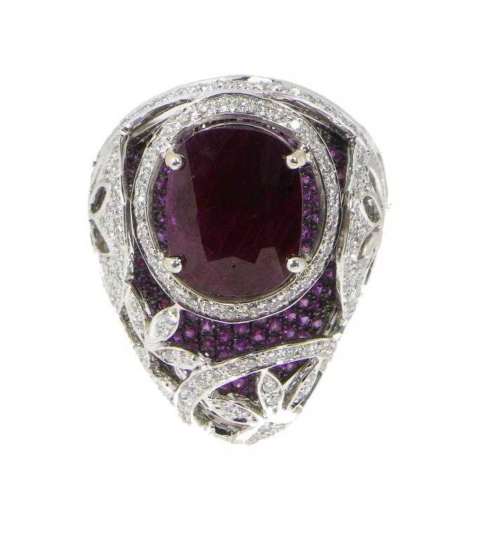 Appraisal: AN IMPRESSIVE RUBY AND DIAMOND CLUSTER RING the finely pierced