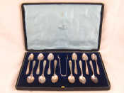 Appraisal: A set of twelve celtic point bright cut teaspoons with