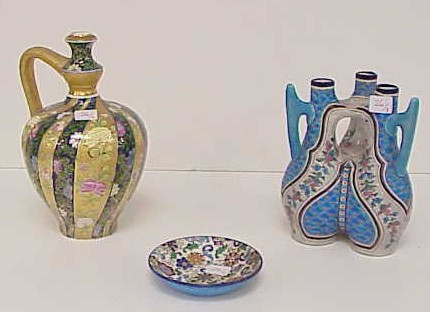 Appraisal: Three pieces of pottery a large Fischer Budapest handpainted jug