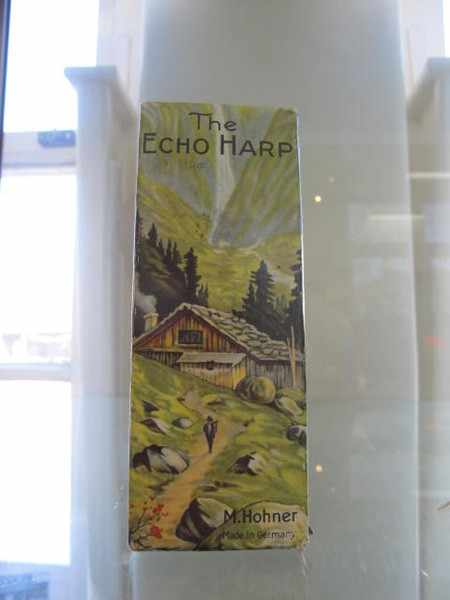 Appraisal: BOXED 'THE ECHO HARP'