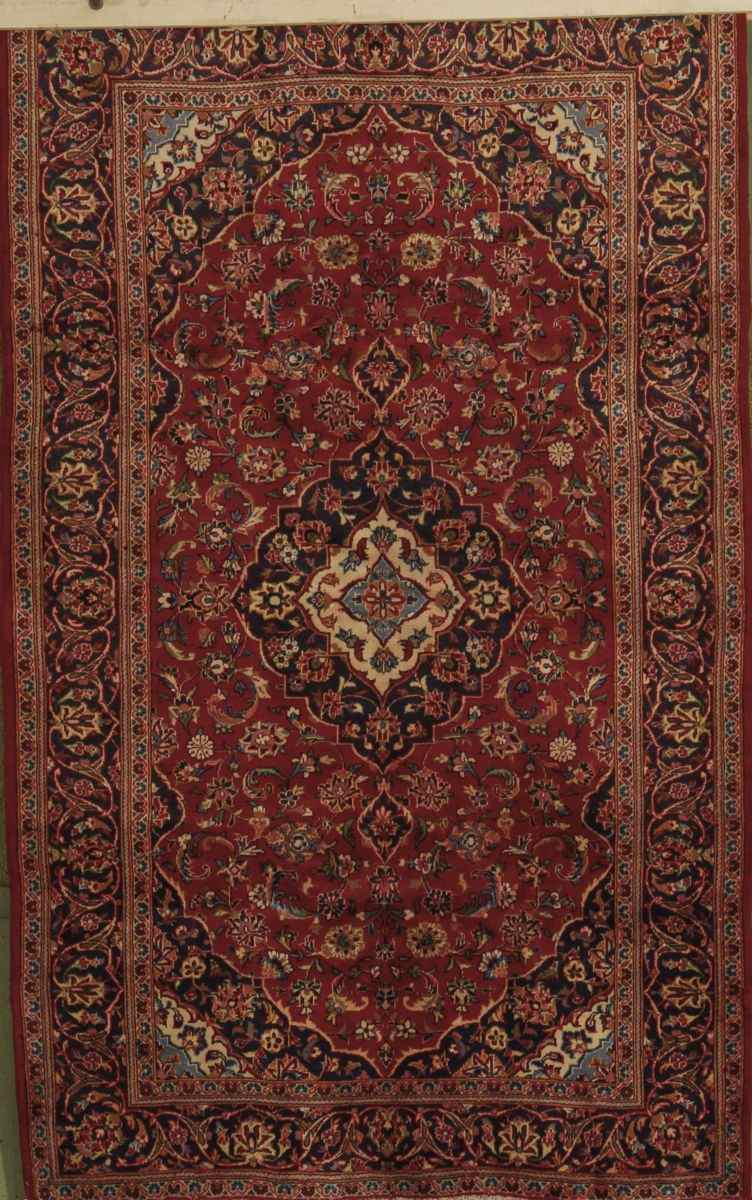 Appraisal: ORIENTAL RUG KESHAN ' x ' '' Central pendant medallion