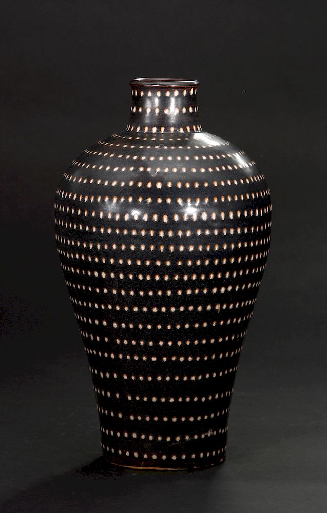 Appraisal: Fine Jizhou Spotted Meiping Vase Of elongated ovoid body with